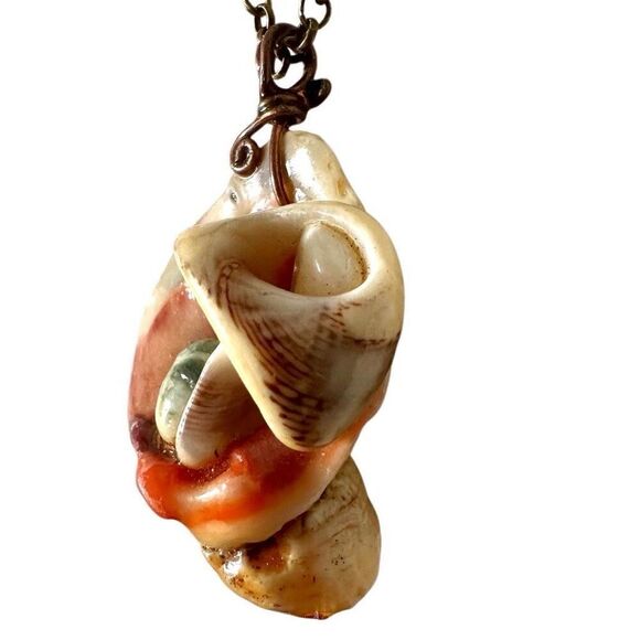 Shell pendant necklace - Picture 8 of 8